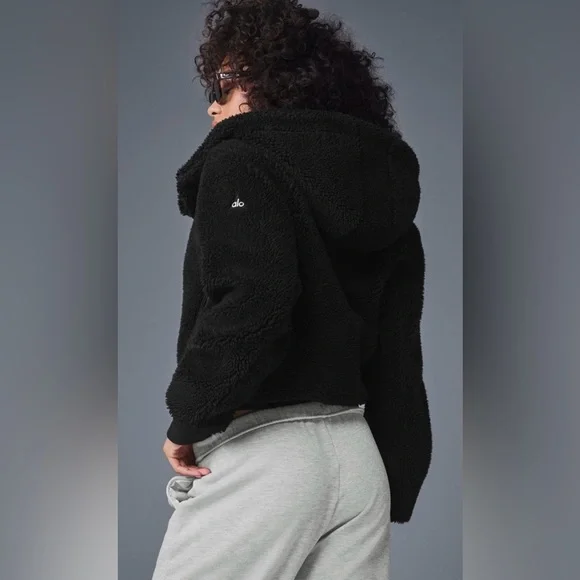 Alo Yoga NWT Foxy Sherpa Jacket Full Zip, Removable Hood, zipper pocket Black XS